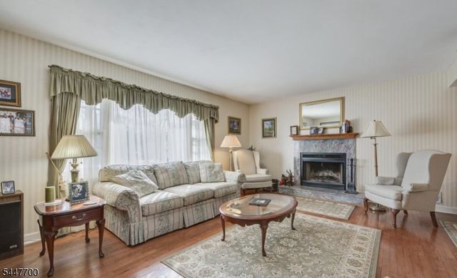 19 Annette Dr, Edison Twp., NJ 08820