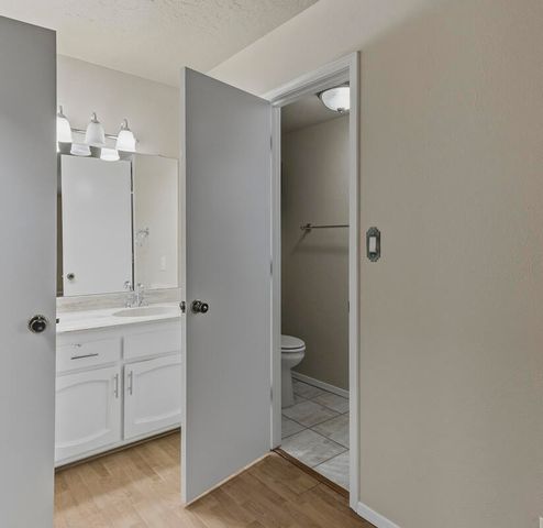 1713 Singletary Drive NE, Albuquerque, NM 87112