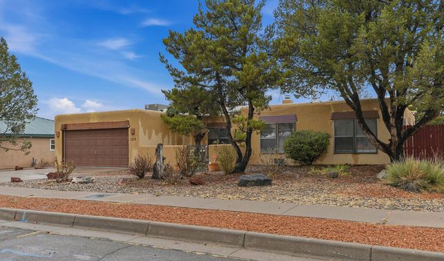 1713 Singletary Drive NE, Albuquerque, NM 87112