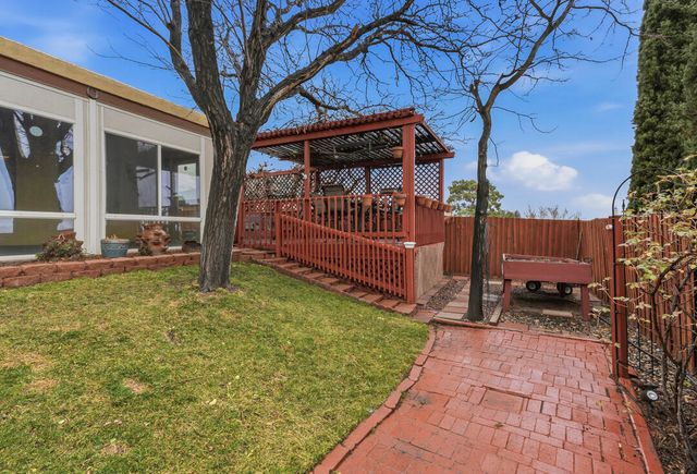 1713 Singletary Drive NE, Albuquerque, NM 87112