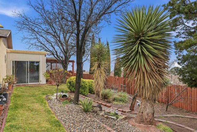 1713 Singletary Drive NE, Albuquerque, NM 87112