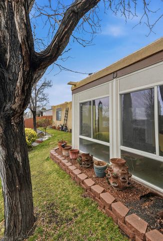 1713 Singletary Drive NE, Albuquerque, NM 87112