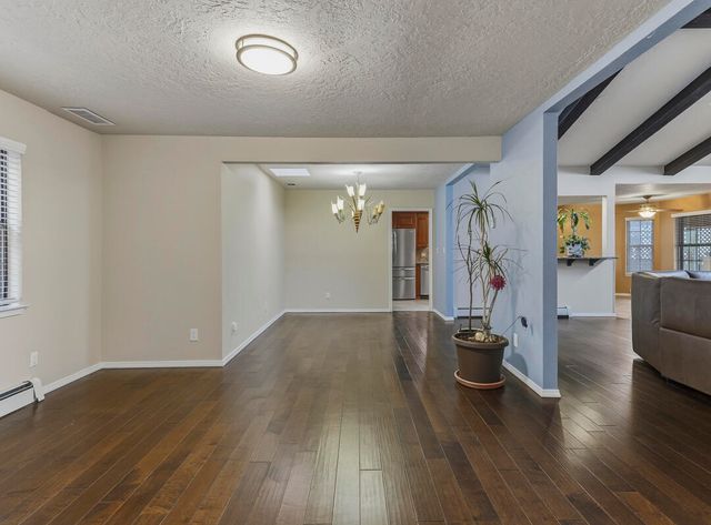 1713 Singletary Drive NE, Albuquerque, NM 87112