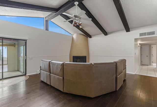 1713 Singletary Drive NE, Albuquerque, NM 87112