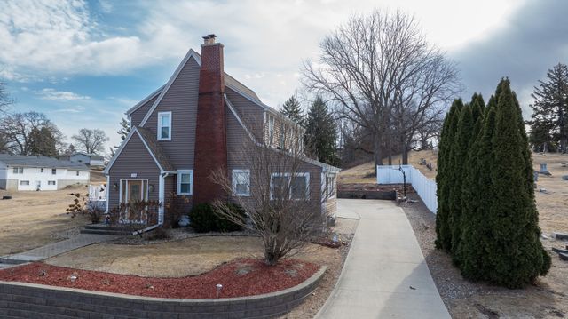 105 S Bluff Street, Albany, IL 61230