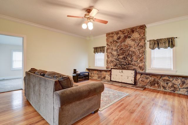 105 S Bluff Street, Albany, IL 61230