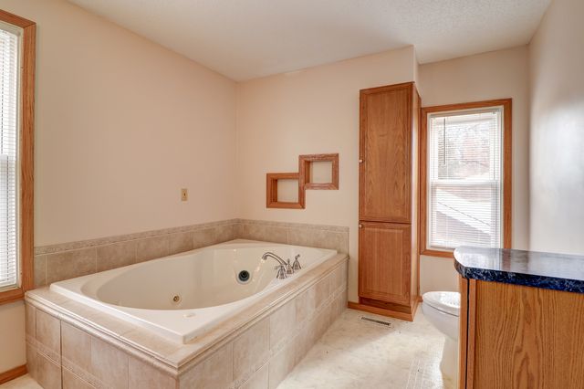 105 S Bluff Street, Albany, IL 61230