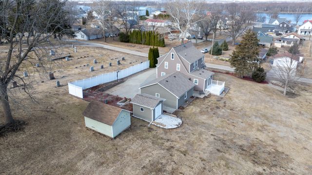 105 S Bluff Street, Albany, IL 61230