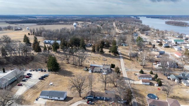 105 S Bluff Street, Albany, IL 61230