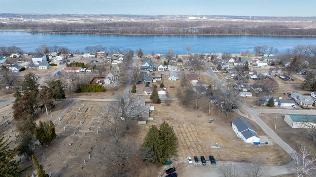 105 S Bluff Street, Albany, IL 61230