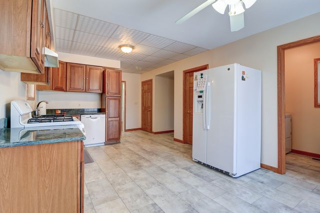 105 S Bluff Street, Albany, IL 61230