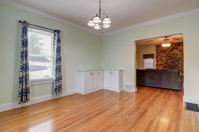 105 S Bluff Street, Albany, IL 61230