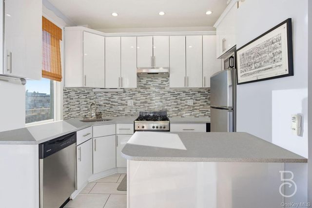 31-73 41st Street, Astoria, NY 11103