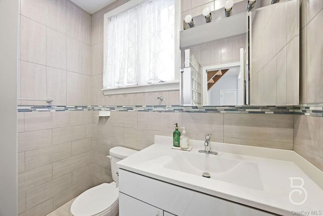 31-73 41st Street, Astoria, NY 11103