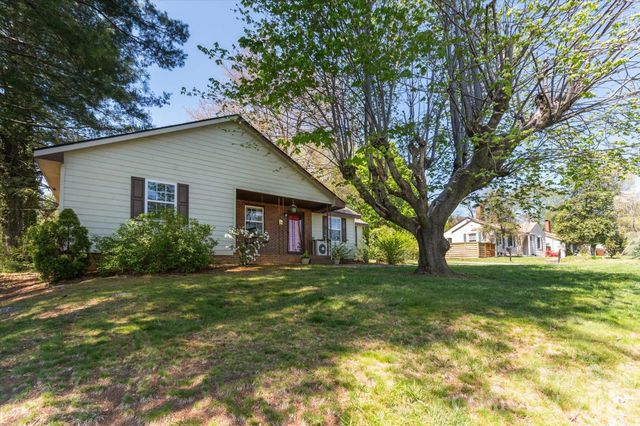 25 Montview Circle, Brevard, NC 28712