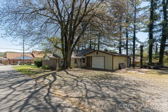 25 Montview Circle, Brevard, NC 28712