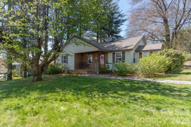 25 Montview Circle, Brevard, NC 28712