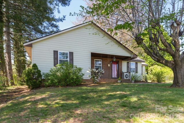 25 Montview Circle, Brevard, NC 28712