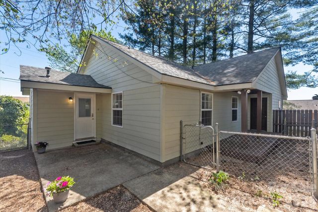 25 Montview Circle, Brevard, NC 28712