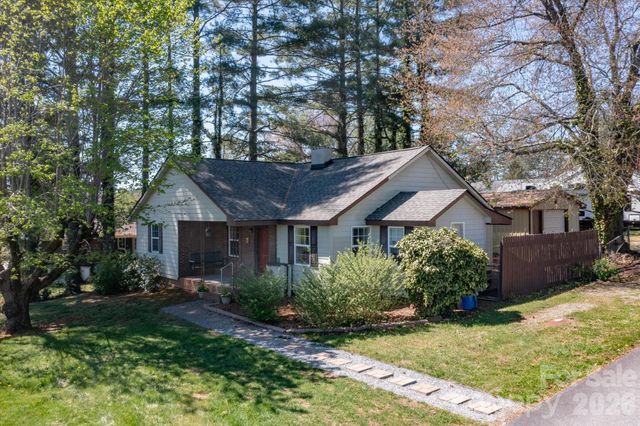 25 Montview Circle, Brevard, NC 28712