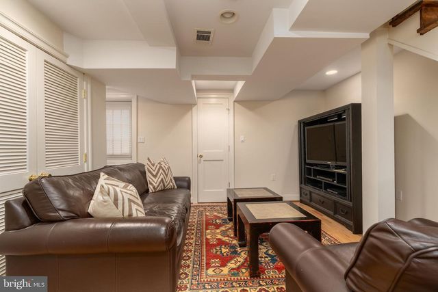 115 7TH ST NE, Washington, DC 20002