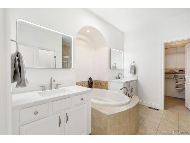 9227 Kornbrust Dr, Lone Tree, CO 80124