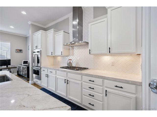 9227 Kornbrust Dr, Lone Tree, CO 80124