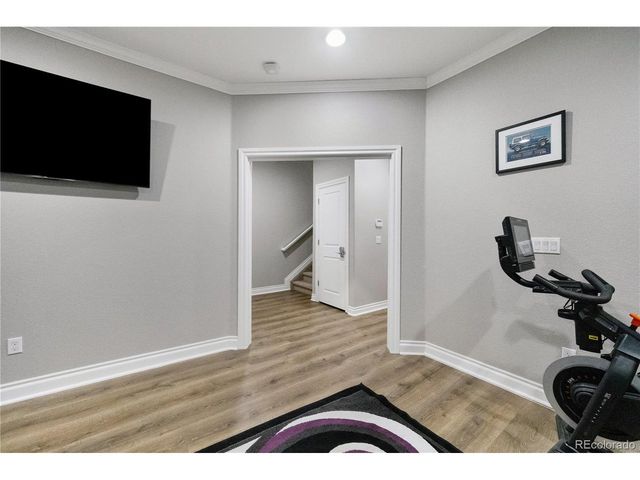 9227 Kornbrust Dr, Lone Tree, CO 80124