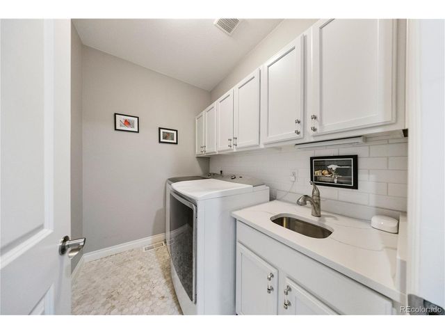 9227 Kornbrust Dr, Lone Tree, CO 80124