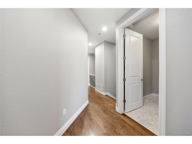 9227 Kornbrust Dr, Lone Tree, CO 80124