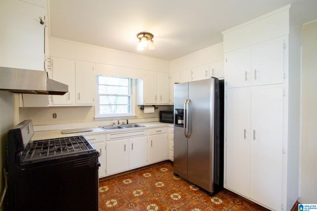 1904 HYCHE STREET, Fultondale, AL 35068