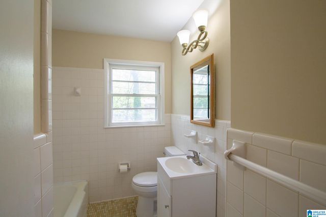 1904 HYCHE STREET, Fultondale, AL 35068