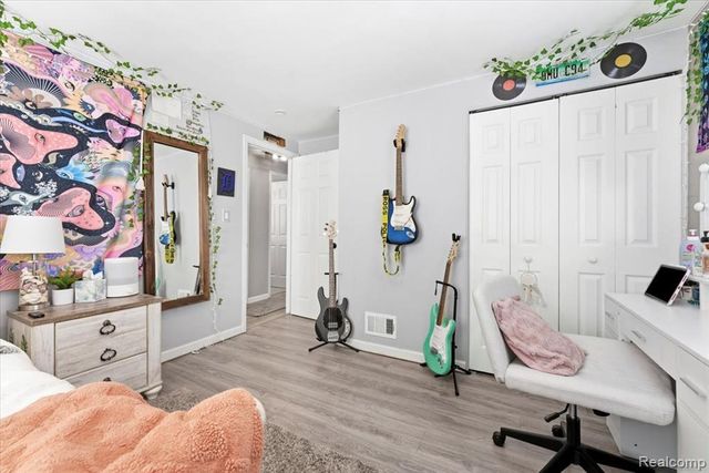 31664 Sweetbriar Drive, Rockwood, MI 48173