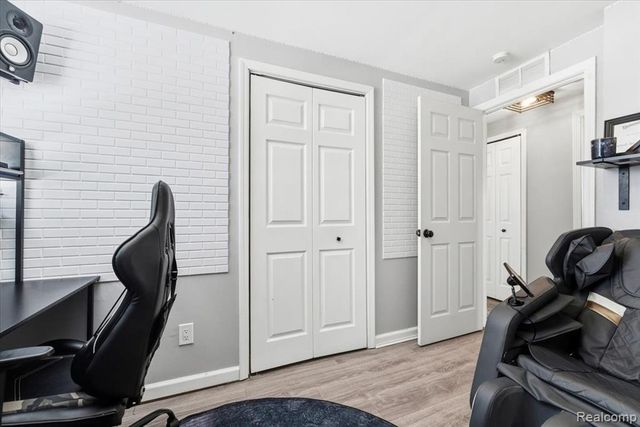 31664 Sweetbriar Drive, Rockwood, MI 48173