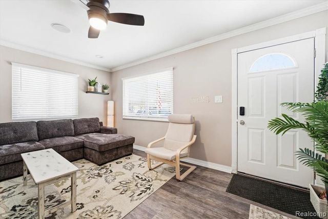 31664 Sweetbriar Drive, Rockwood, MI 48173