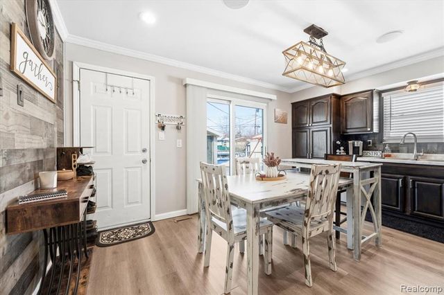 31664 Sweetbriar Drive, Rockwood, MI 48173