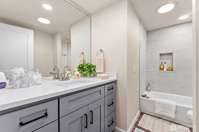 4203 SW 328th Street, Federal Way, WA 98023