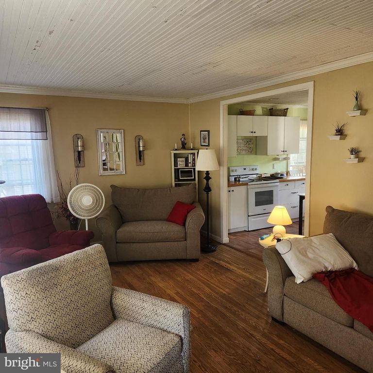 101 WOOD LN, Reading, PA 19606