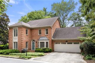 19 Saratoga NE Place, Atlanta, GA 30324