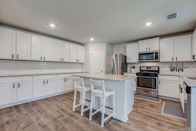 9610 BAYTOWN COAST, San Antonio, TX 78254