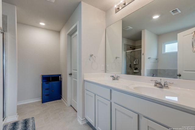 9610 BAYTOWN COAST, San Antonio, TX 78254