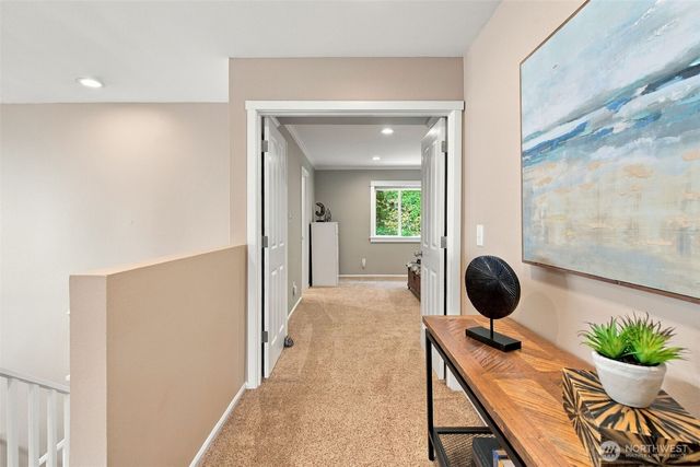 27402 Maple Ridge Way SE, Maple Valley, WA 98038