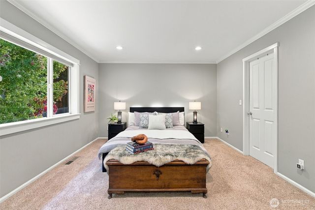 27402 Maple Ridge Way SE, Maple Valley, WA 98038