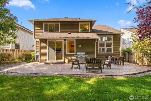 27402 Maple Ridge Way SE, Maple Valley, WA 98038