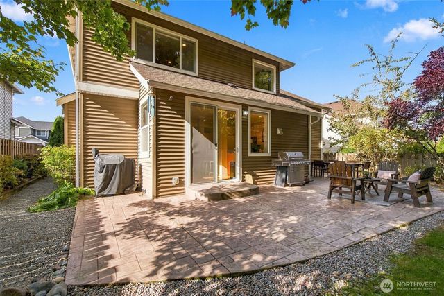 27402 Maple Ridge Way SE, Maple Valley, WA 98038