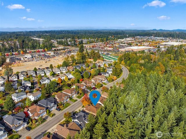 27402 Maple Ridge Way SE, Maple Valley, WA 98038