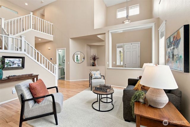 27402 Maple Ridge Way SE, Maple Valley, WA 98038