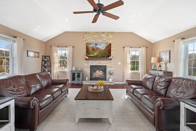 18 Gedney Drive, Peabody, MA 01960