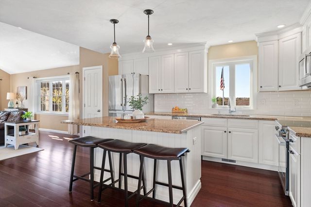 18 Gedney Drive, Peabody, MA 01960