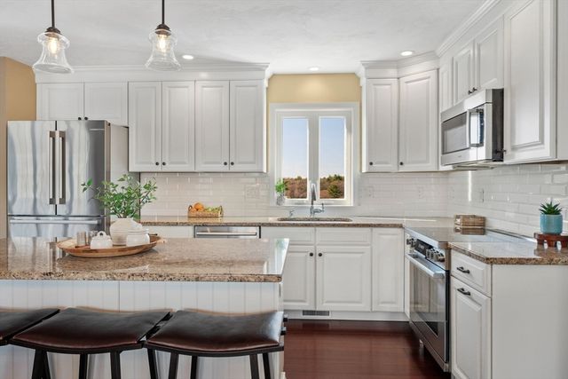 18 Gedney Drive, Peabody, MA 01960